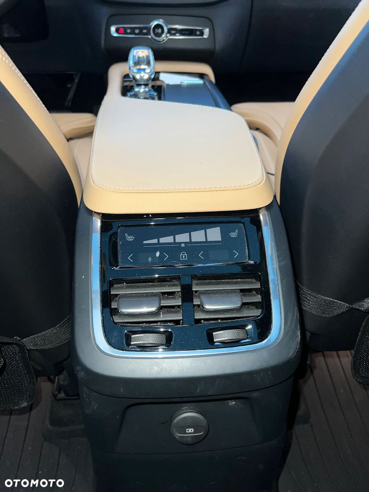 Volvo XC 90 - 10
