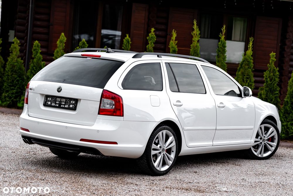 Skoda Octavia 2.0 TDI RS DSG - 10