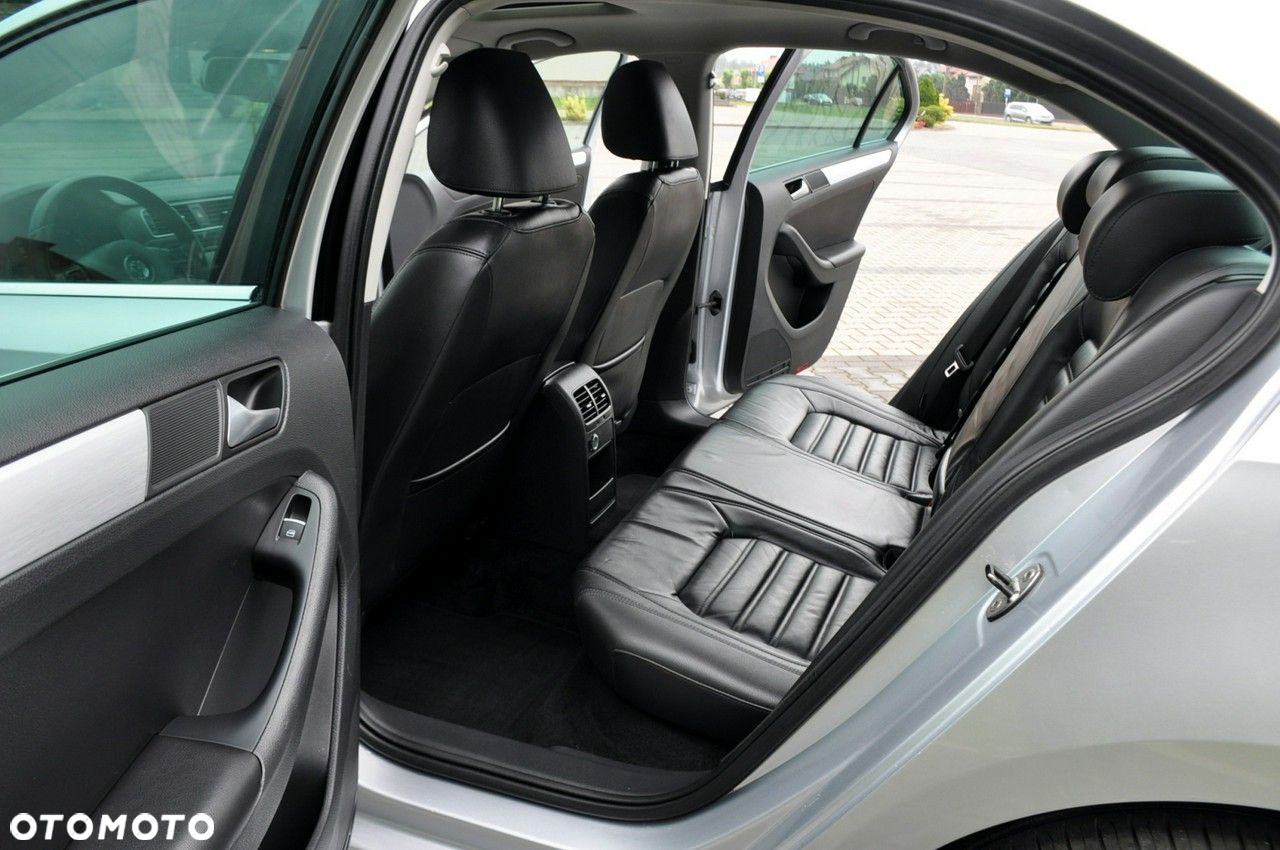 Volkswagen Jetta 1.4 Hybrid DSG Highline - 20