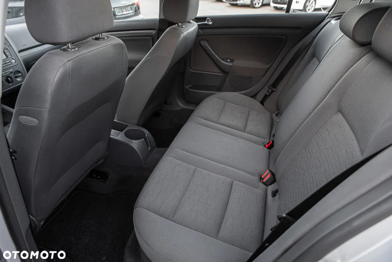Volkswagen Golf - 20