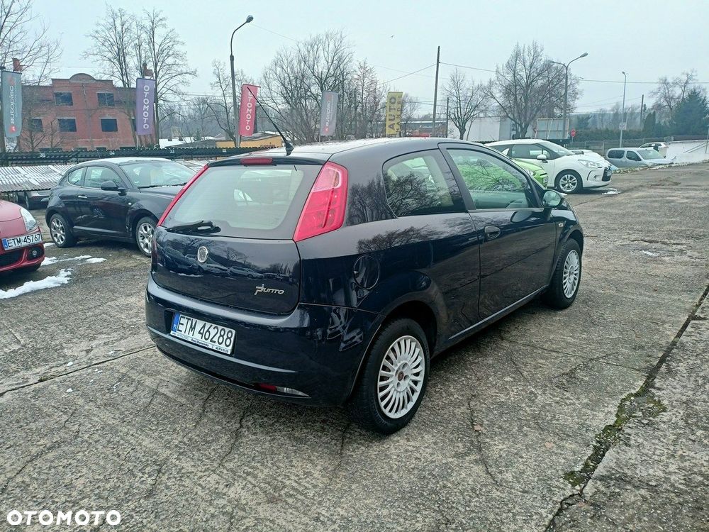 Fiat Grande Punto - 10