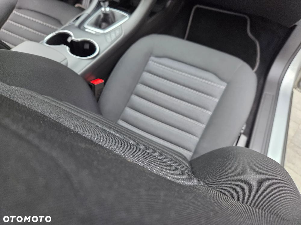 Ford Mondeo SW - 15