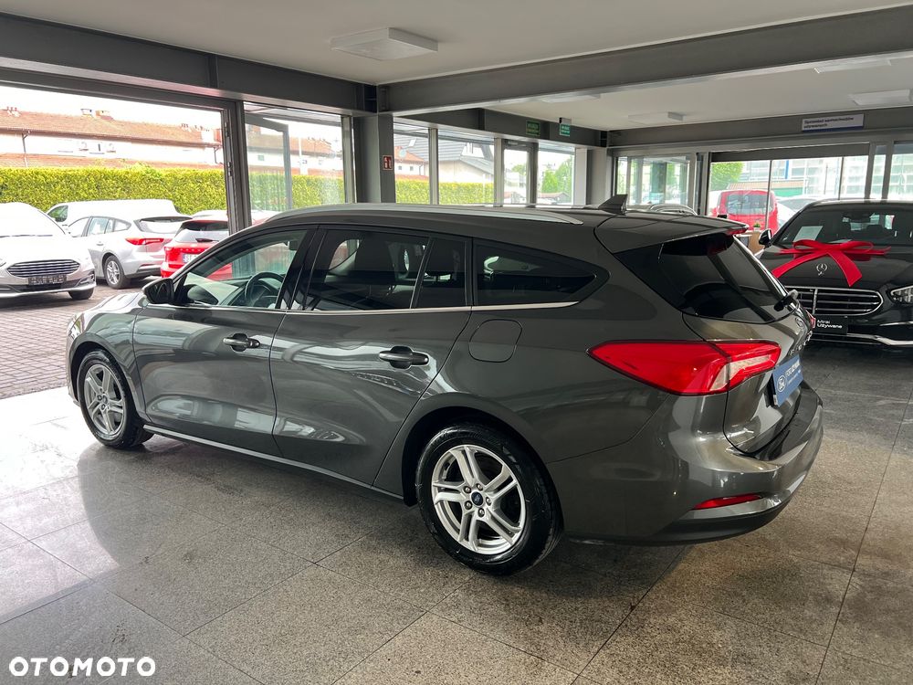 Ford Focus 1.0 EcoBoost mHEV Titanium - 11