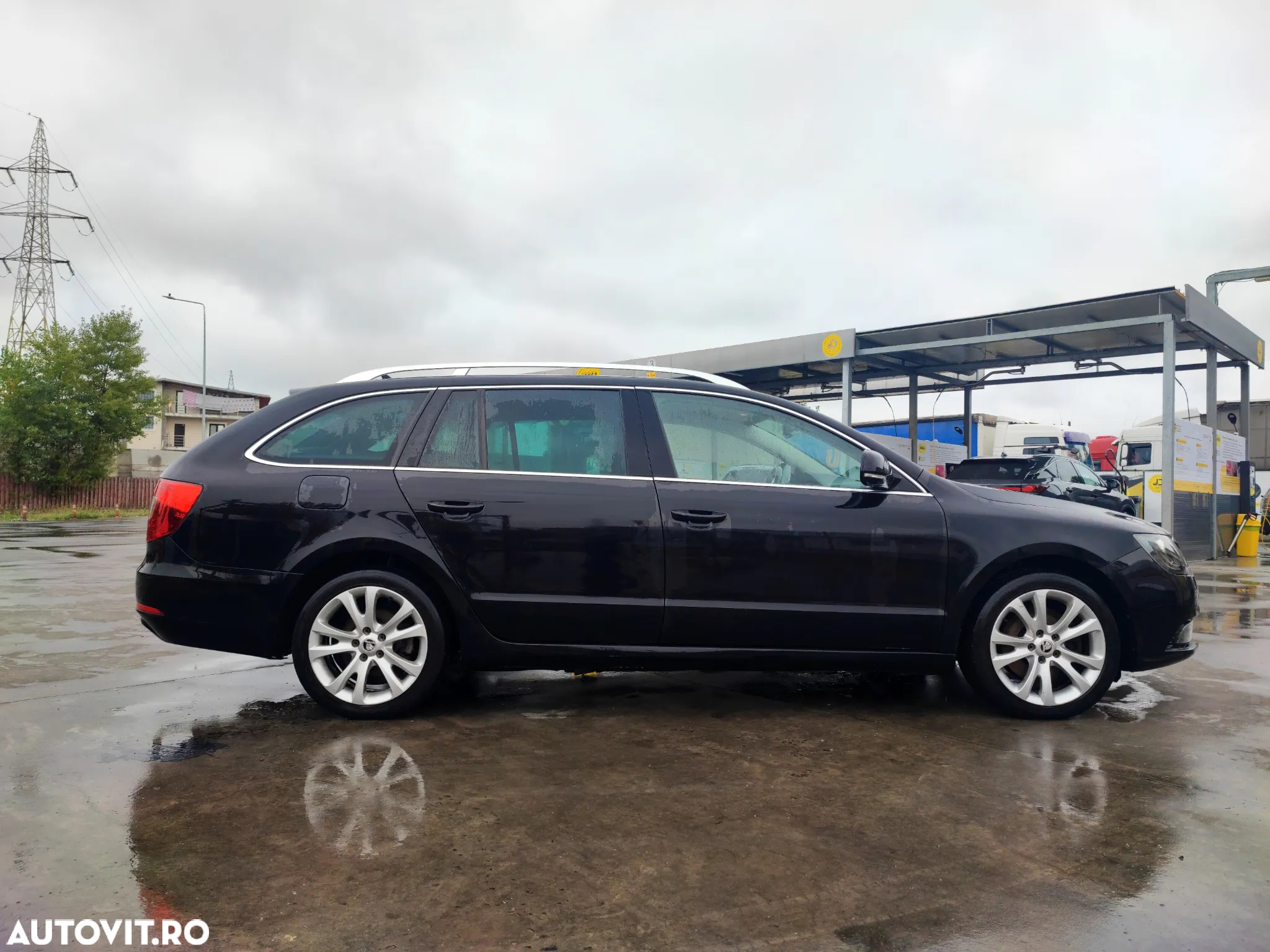 Skoda Superb Combi 2.0 TDI Ambition - 4