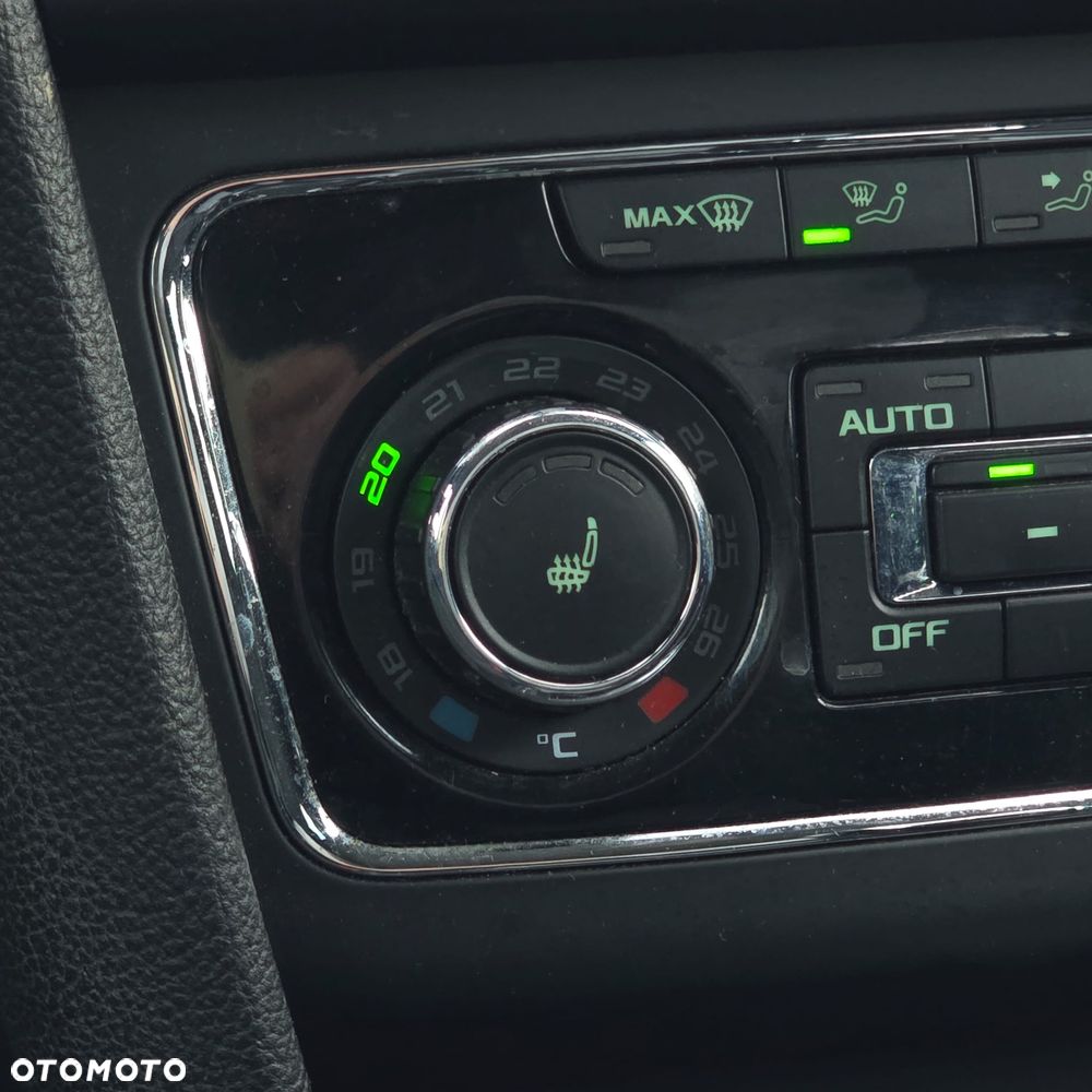 Skoda Superb 2.0 TDI DSG Comfort - 30