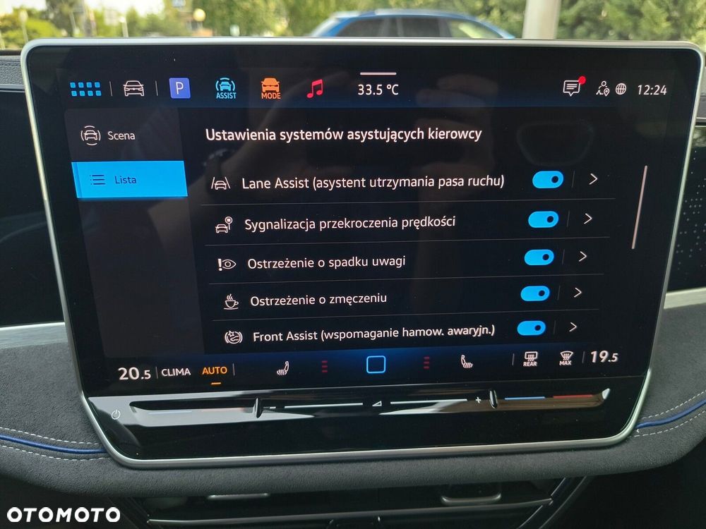 Volkswagen Passat Variant 2.0 TDI SCR R-Line DSG - 29