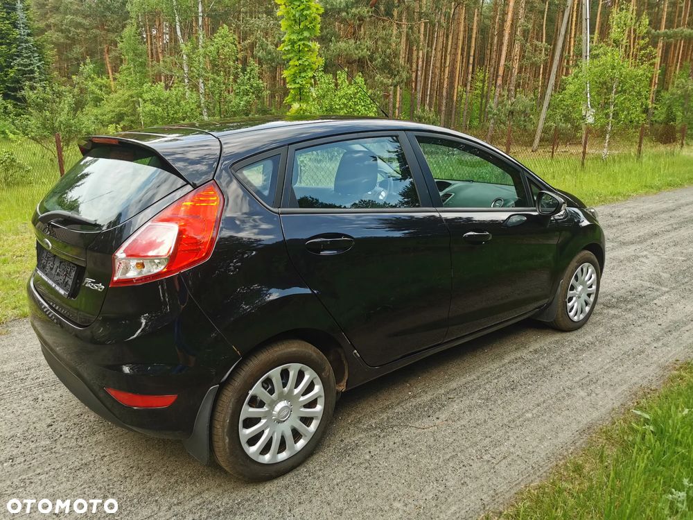 Ford Fiesta - 12