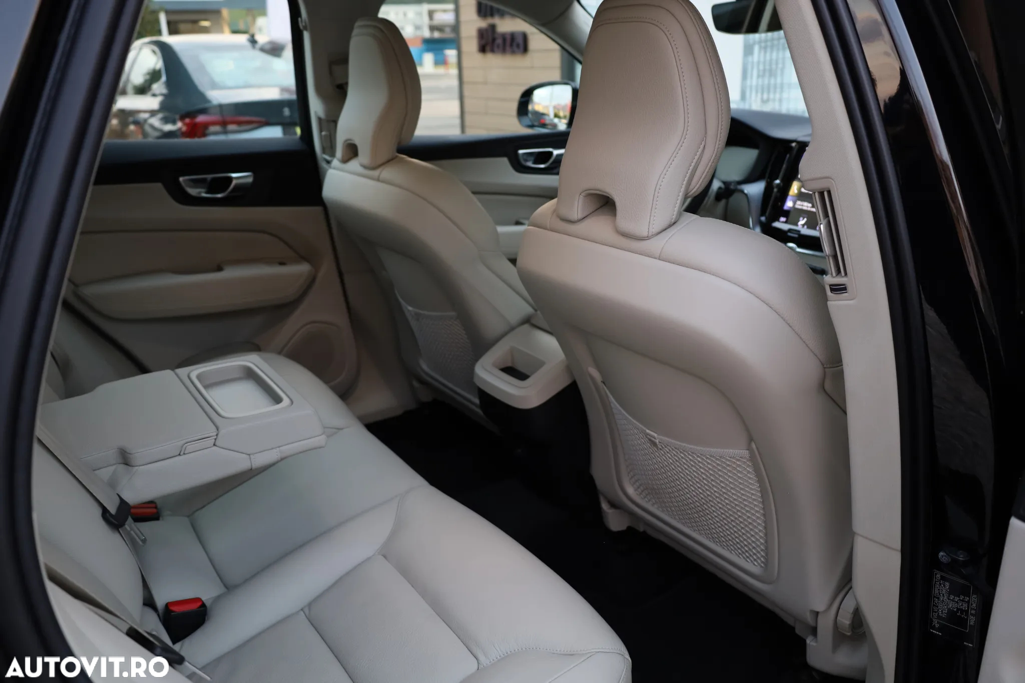 Volvo XC 60 B4 D Geartronic Momentum - 17