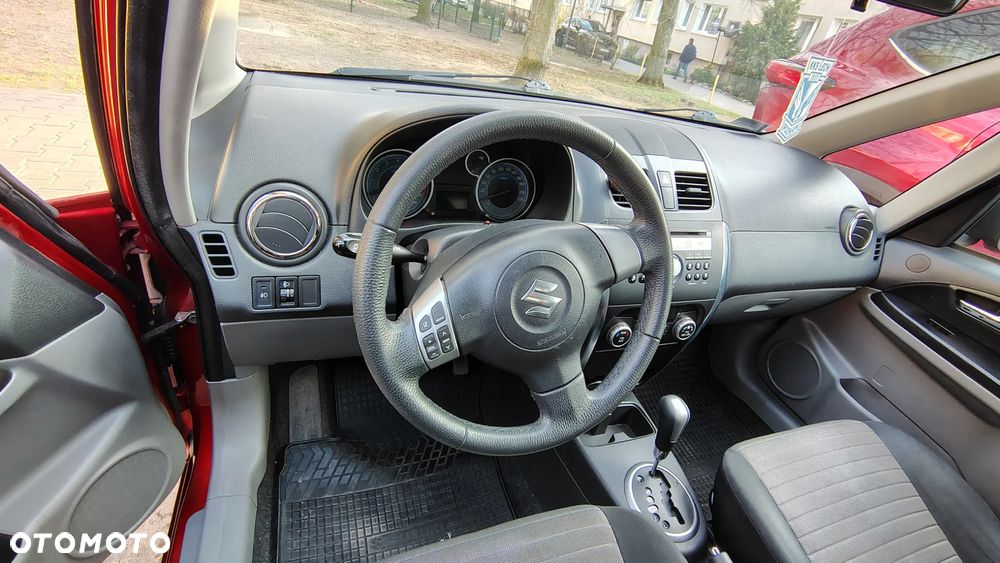 Suzuki SX4 1.6 Premium - 22