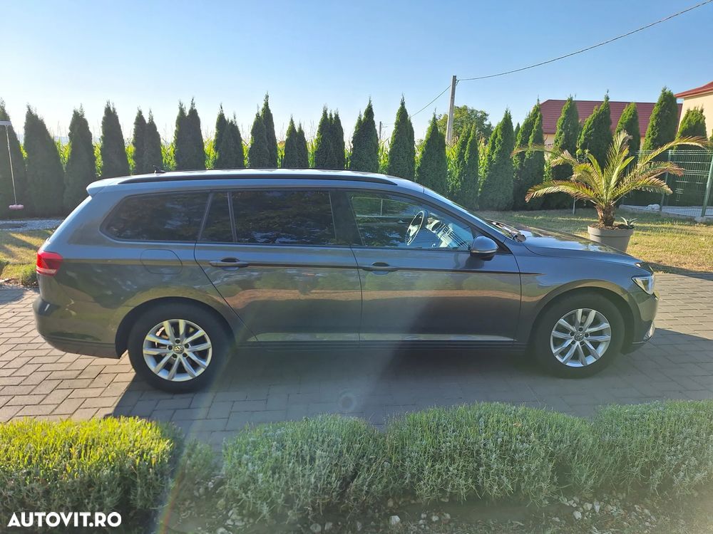 Volkswagen Passat 1.6 TDI Comfortline - 9