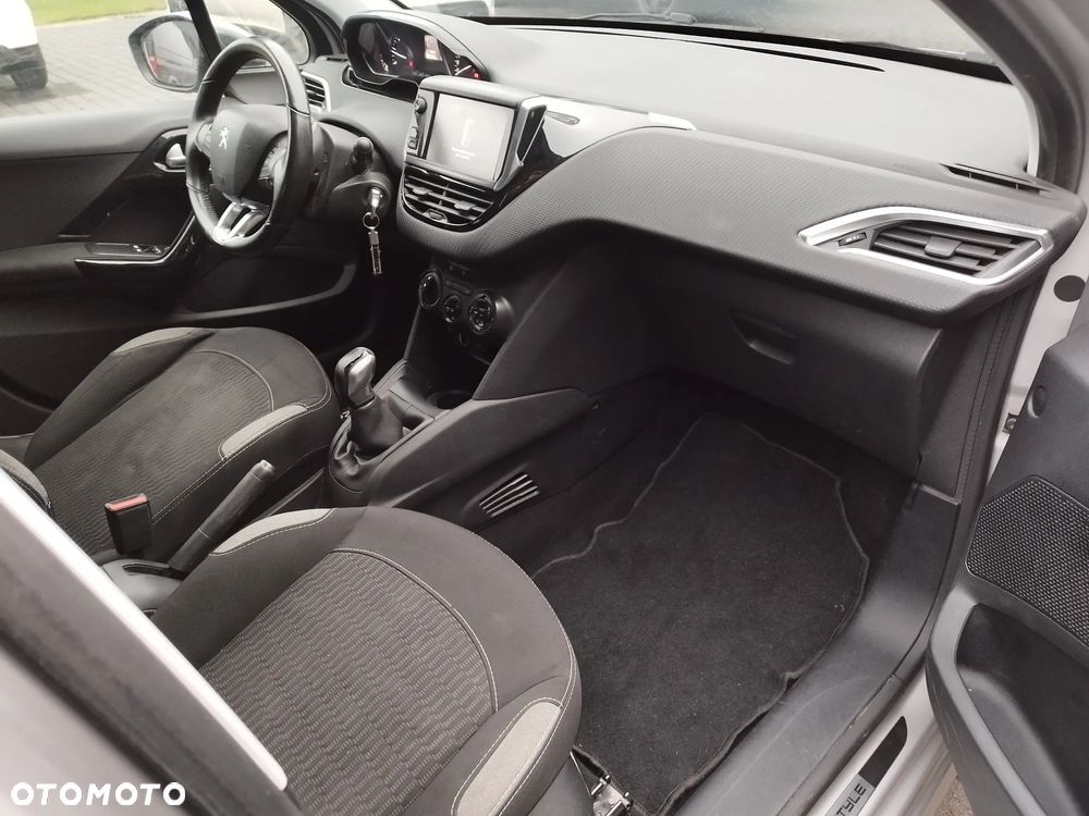 Peugeot 208 1.6 BlueHDi Active S&S - 11