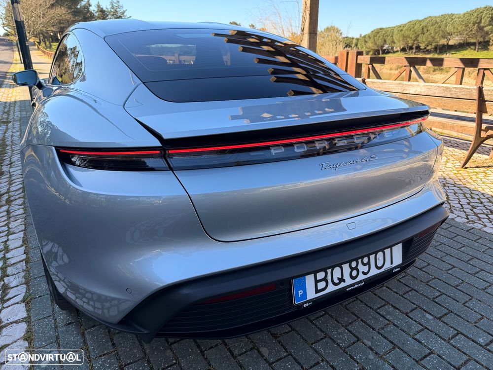 Porsche Taycan 4S - 29
