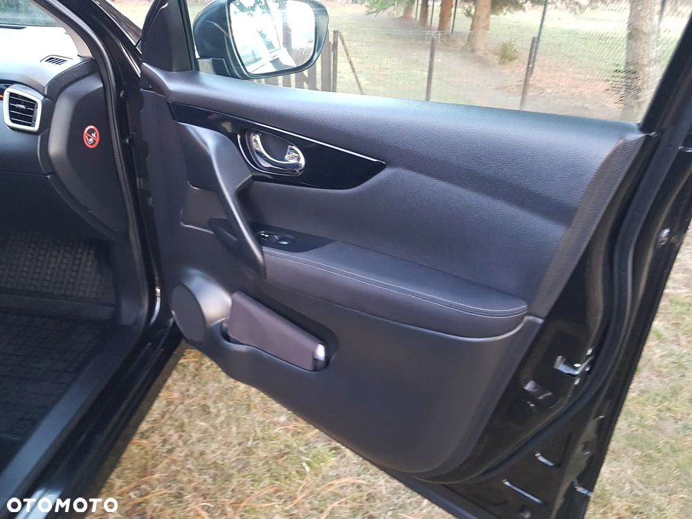 Nissan Qashqai - 25
