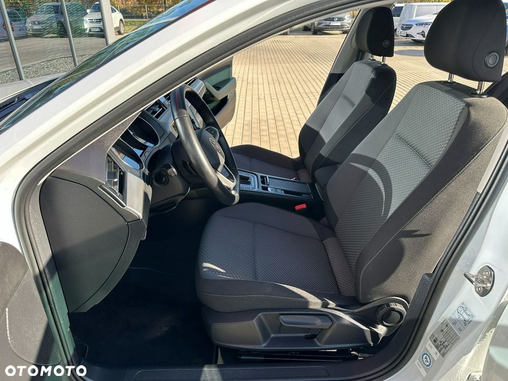 Volkswagen Passat Variant 2.0 TDI EVO Business DSG - 11