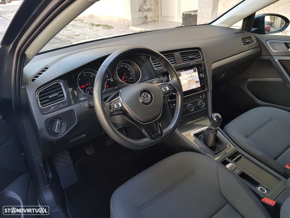 VW Golf Variant 1.6 TDi Confortline - 13