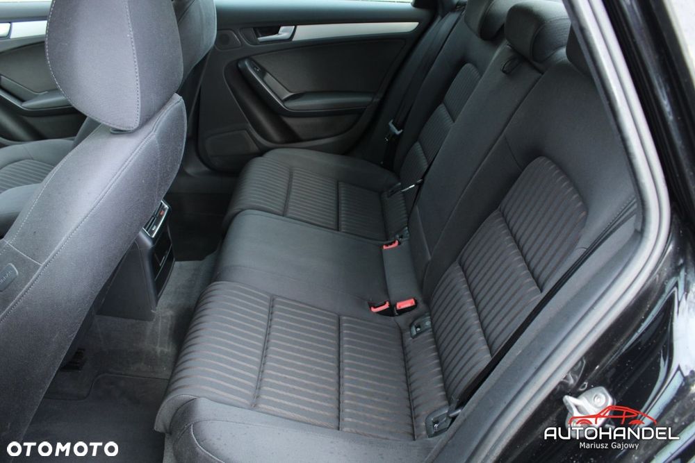 Audi A4 Limousine - 14