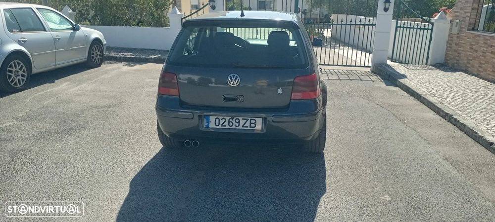 VW Golf 1.9 TDi Highline - 4