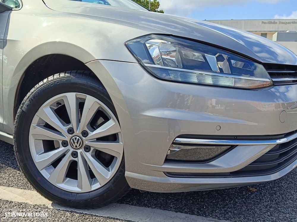 VW Golf 1.6 TDI Confortline - 10