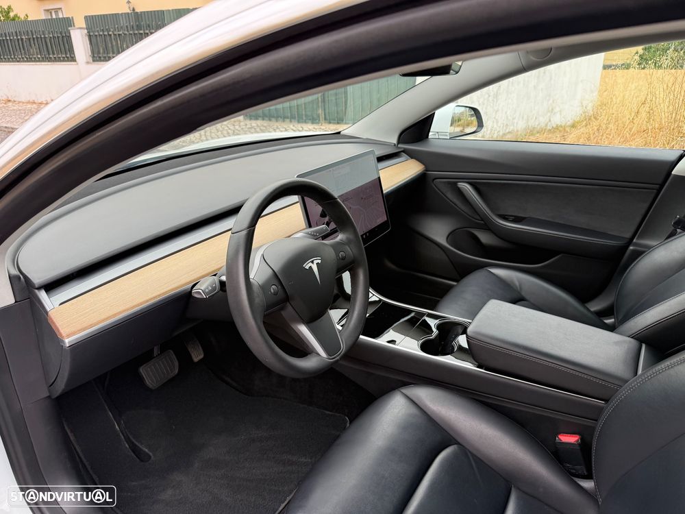 Tesla Model 3 AWD Dual Motor Performance — fotografia 13
