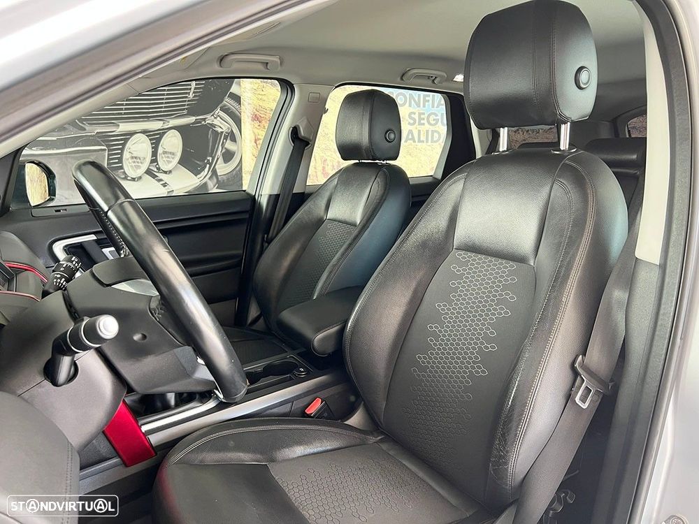 Land Rover Discovery Sport 2.0 eD4 HSE - 8