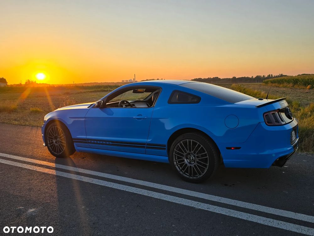 Ford Mustang 3.7 V6 Premium - 1