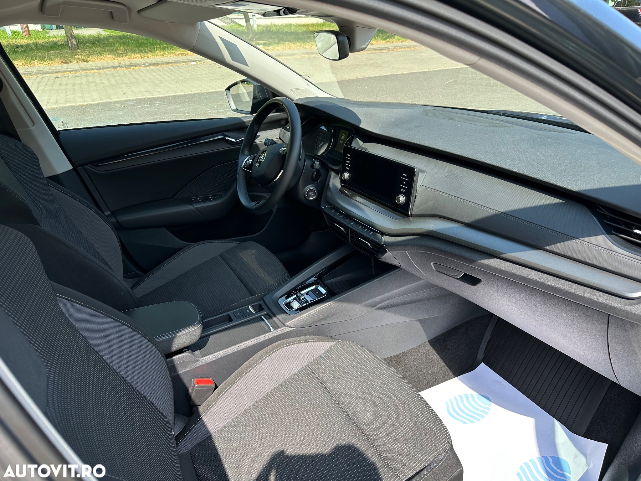 Skoda Octavia 2.0 TDI DSG Style - 6