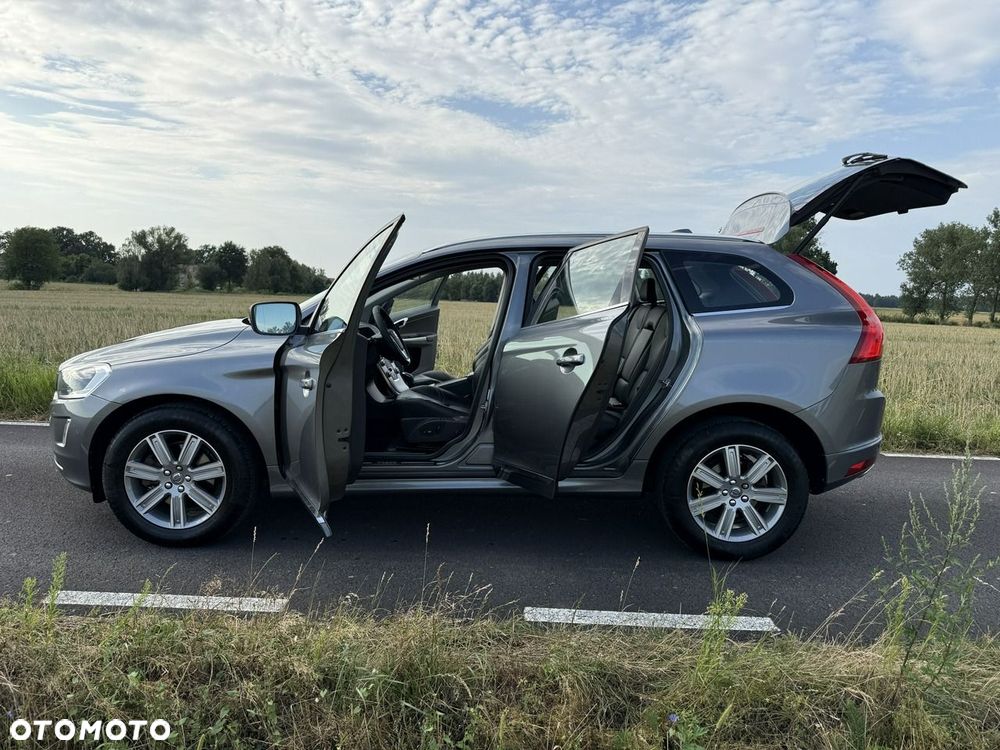 Volvo XC 60 D4 Geartronic Momentum Pro - 40