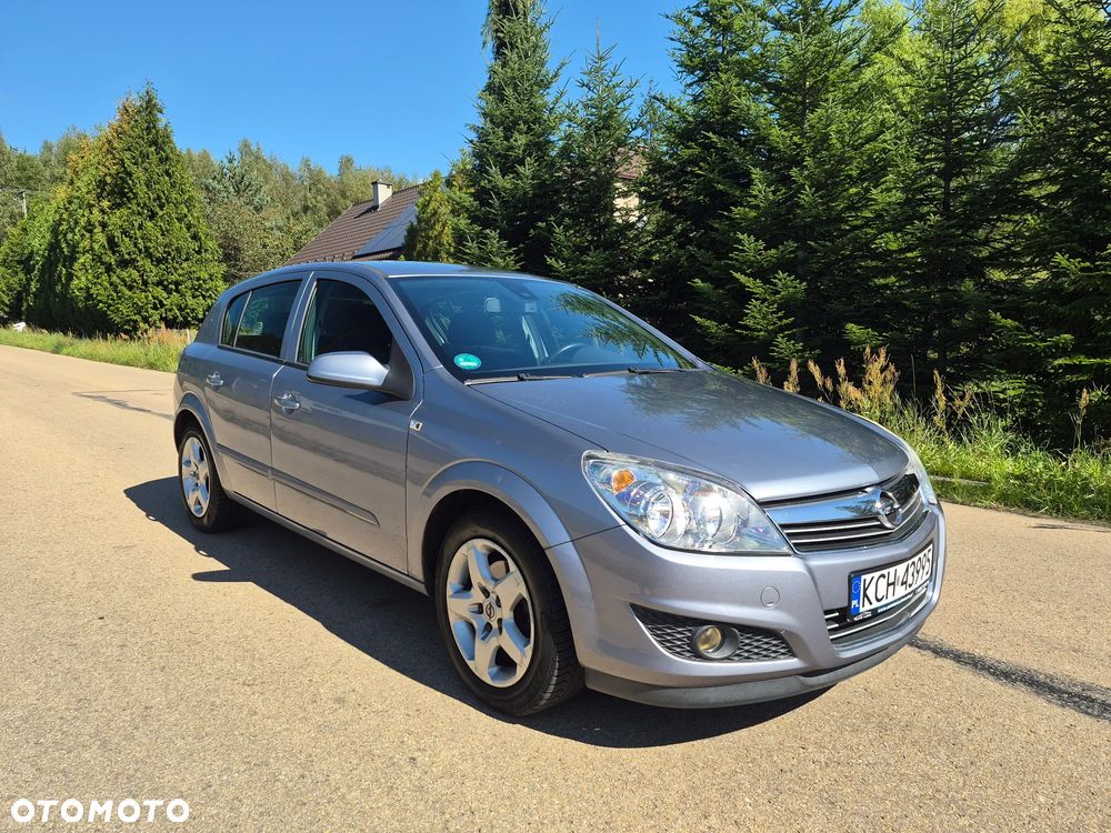 Opel Astra 1.6 Design Edition - 8