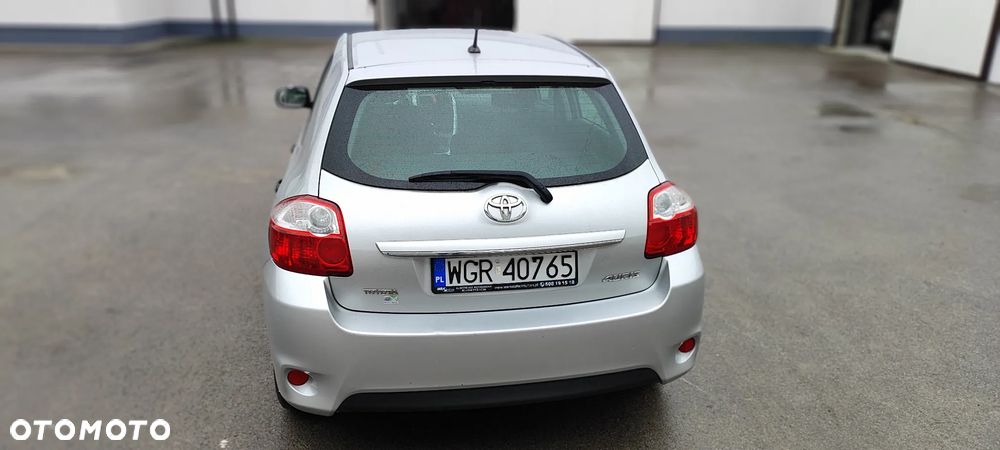 Toyota Auris 1.6 Terra - 4