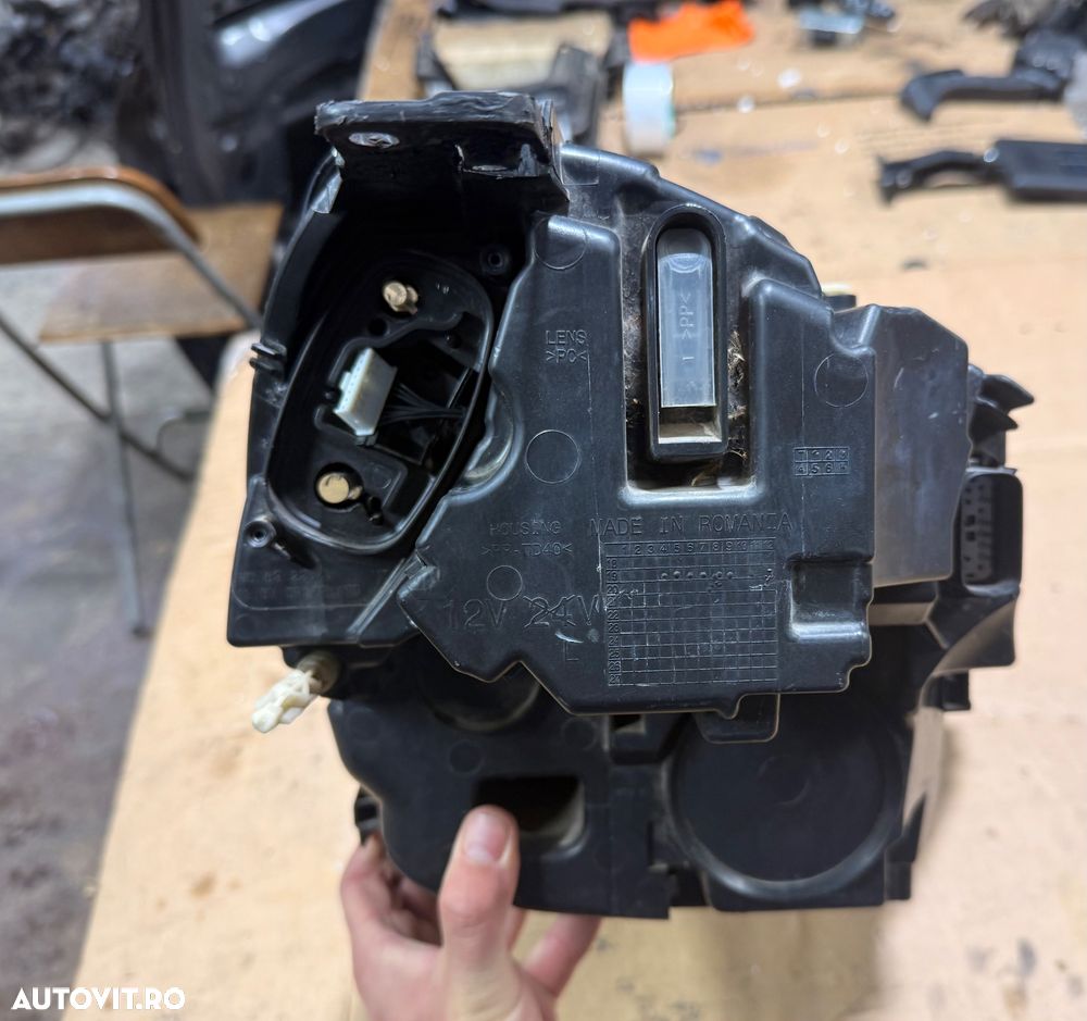 Far stanga full led FORD PUMA an 2019-2023 cu defect mic cod L1TB-13E015-AH - 9