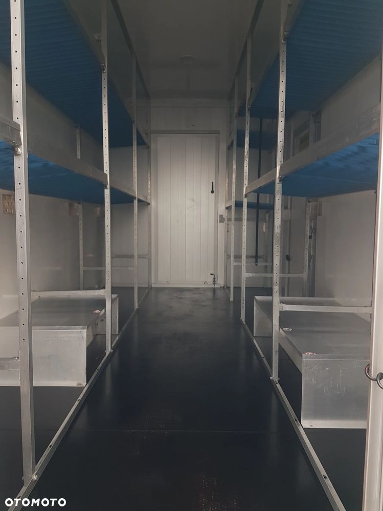 Iveco DAILY KONTENER NISKOPODŁOGOWY 4,44x2,23x2,42 SKLEP FOODTRUCK BAR KLIMA KONIOWÓZ KAMPER - 19