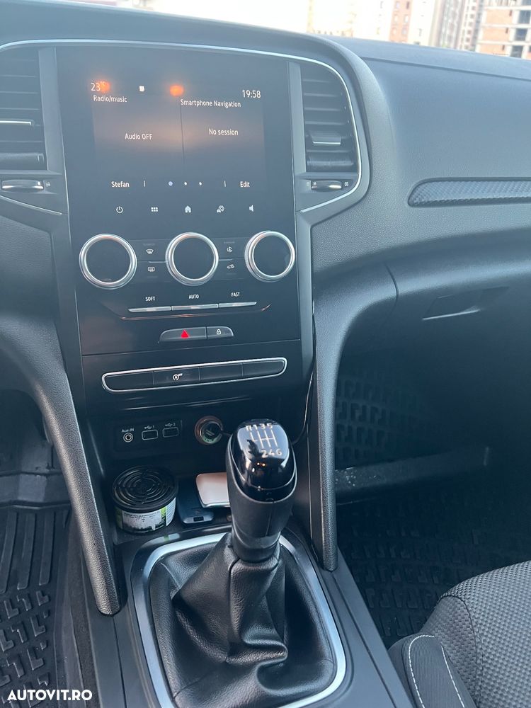 Renault Megane TCe 140 GPF Equilibre - 8
