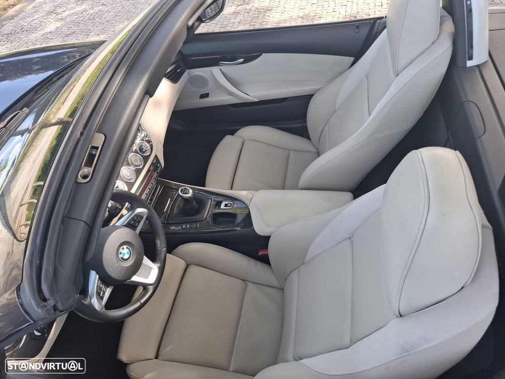 BMW Z4 23 i - 12