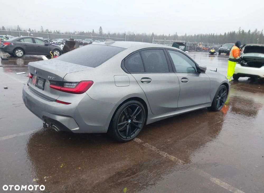 BMW Seria 3 330i xDrive M Sport Shadow - 3