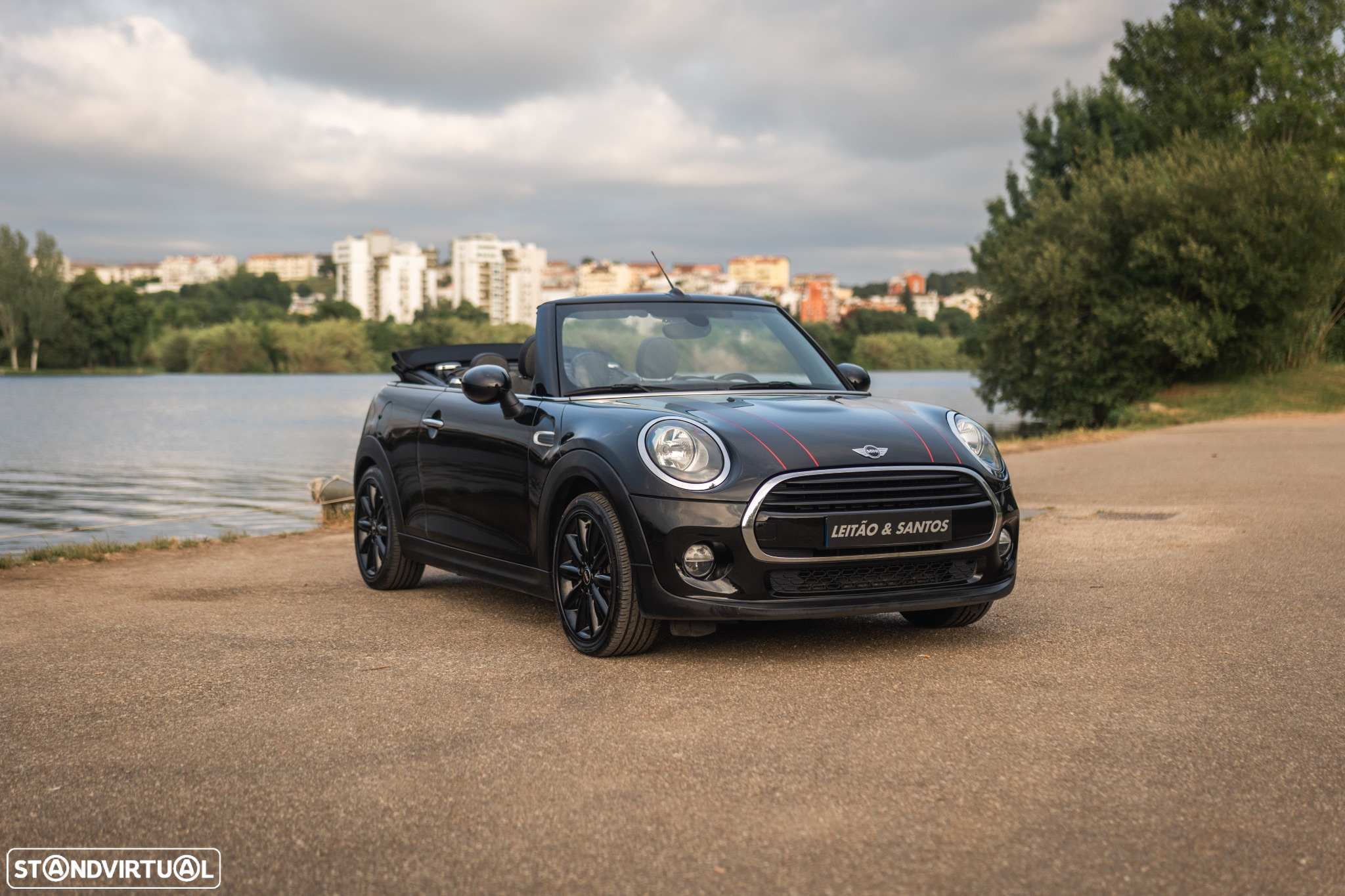 MINI Cabrio Cooper Sidewalk Edition - 9