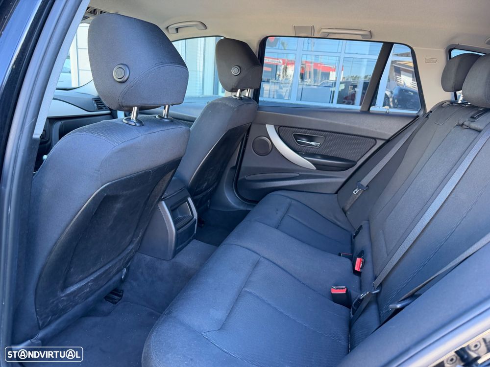 BMW 318 d Sport Auto - 15
