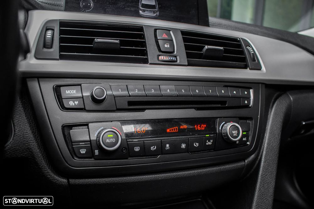 BMW 320 ver-d-touring-ed-advantage-auto - 26