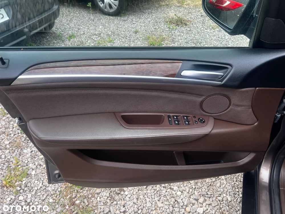 BMW X5 xDrive35d - 29