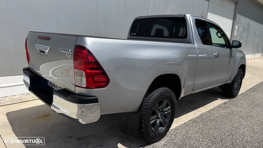 Toyota Hilux 2.4 D-4D 4WD CE Trial - 17