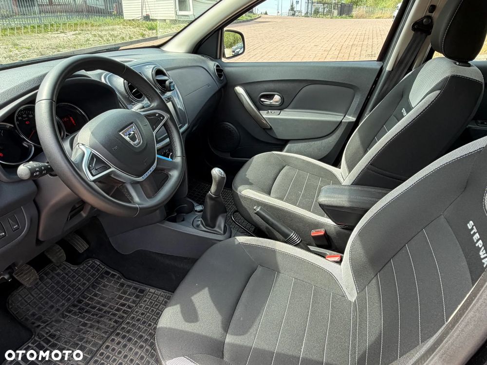 Dacia Sandero Stepway 0.9 TCe Laureate S&S - 4