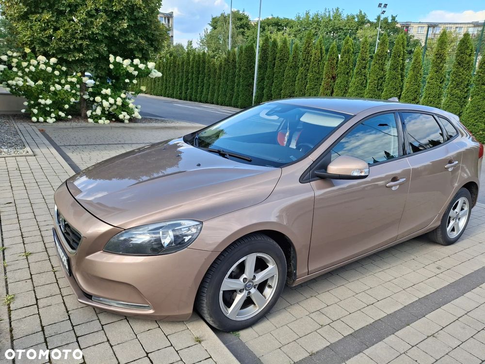 Volvo V40 D2 - 4