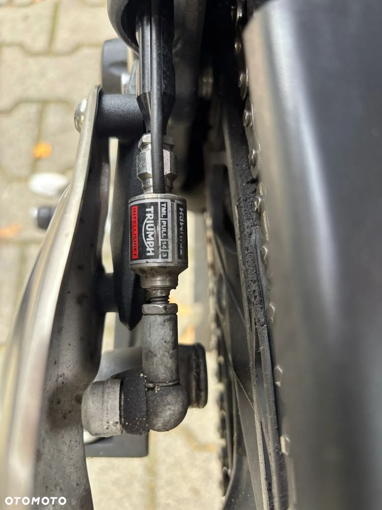 Triumph Street Triple - 26