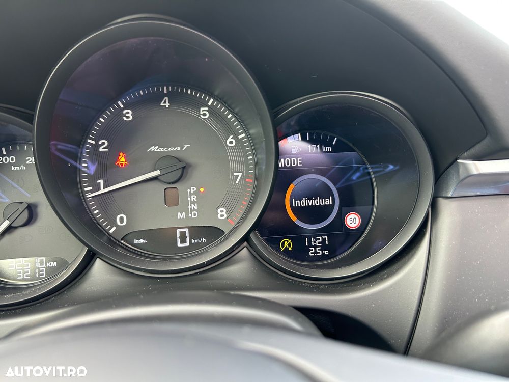 Porsche Macan T - 16