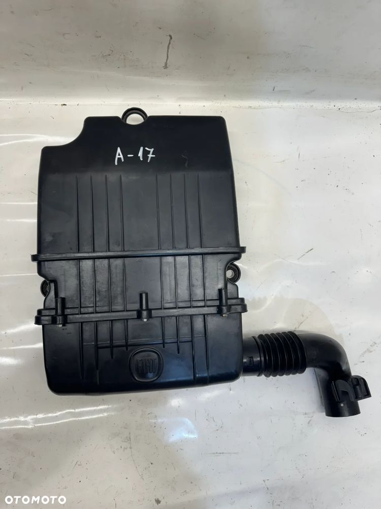A-17 OBUDOWA FILTRA POWIETRZA GRANDE PUNTO 1.4 51773400 - 2