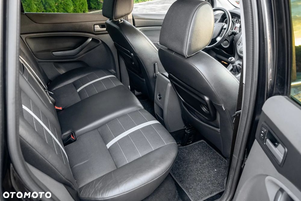 Ford Kuga 2.0 TDCi 4x4 Titanium - 31
