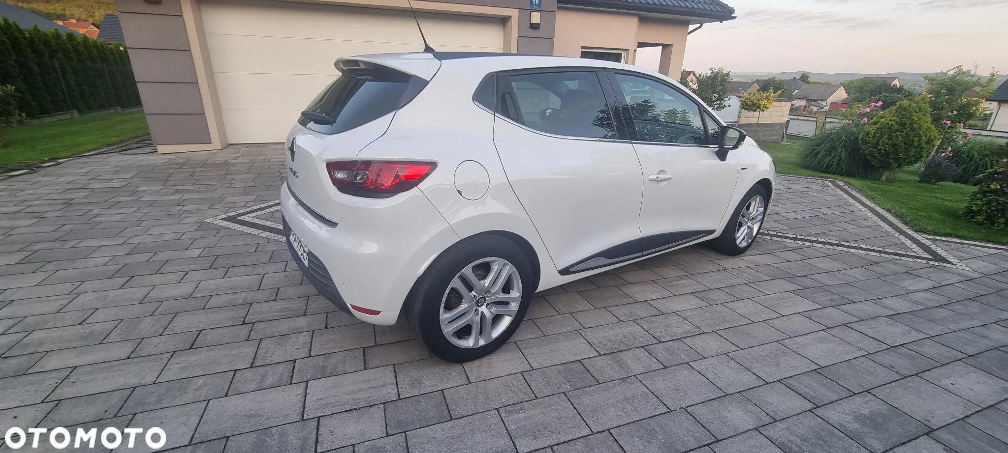 Renault Clio Energy dCi 110 Bose Edition - 9
