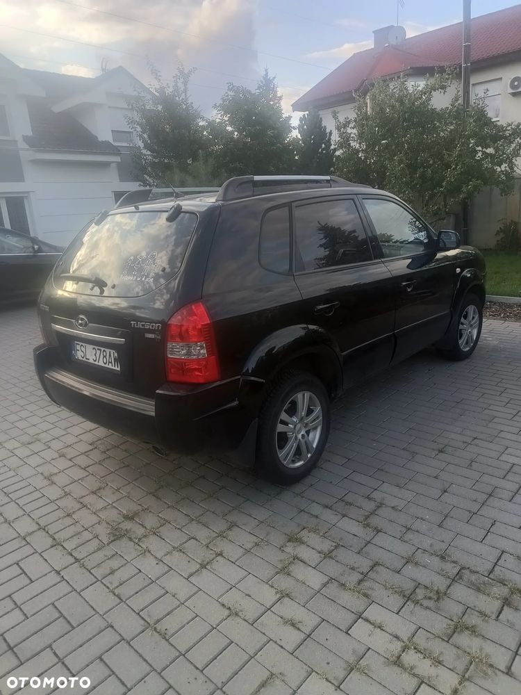 Hyundai Tucson 2.0 Comfort 2WD - 2