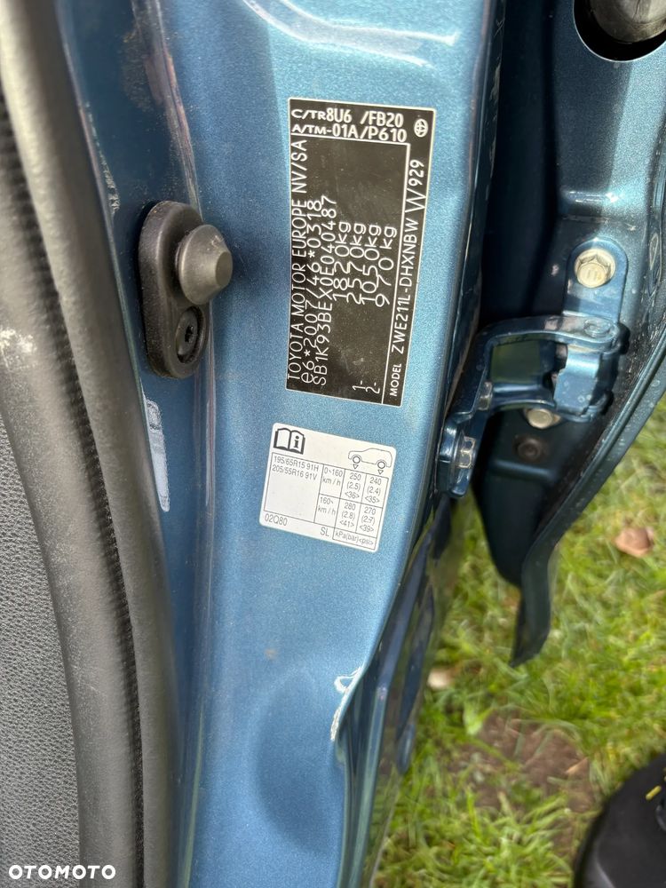 Toyota Corolla - 32