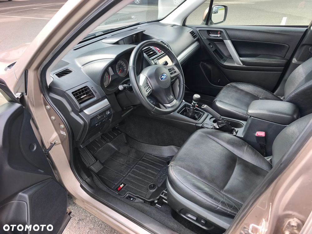 Subaru Forester 2.0D Active - 8