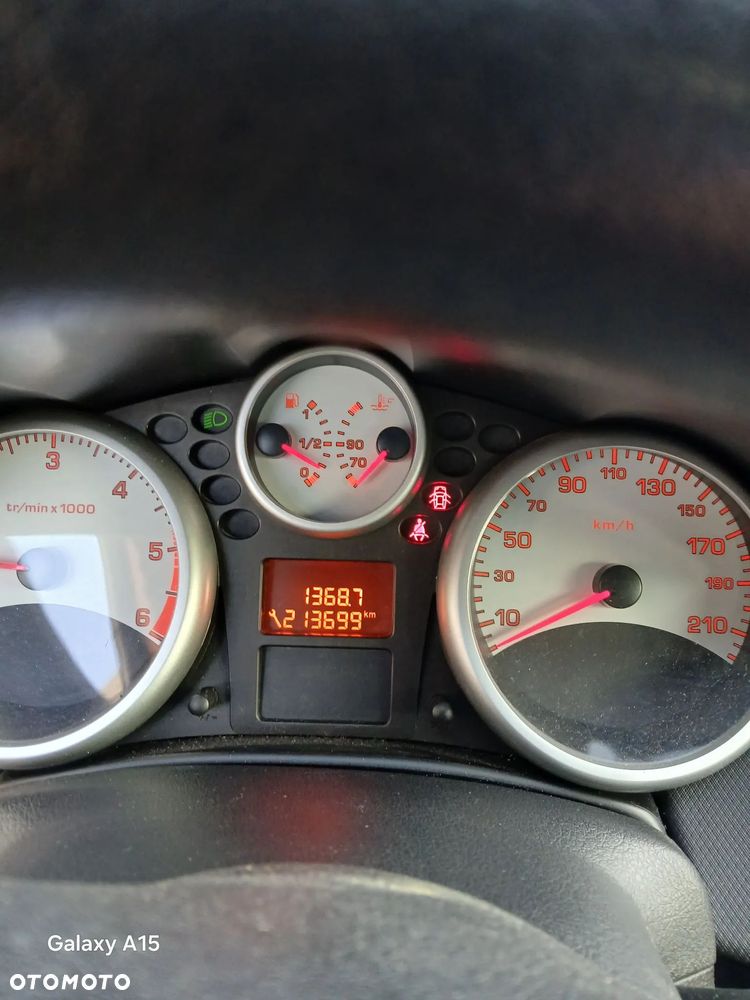 Peugeot 207 - 6
